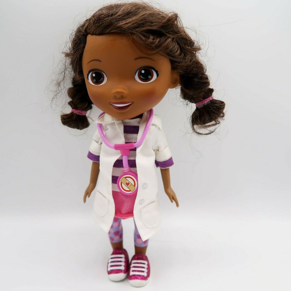 Disney Just Play Doc McStuffins Doll Talking Doctor White Coat with Stethoscope